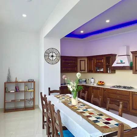 Newly Furnished Appt In Gozo Apartment Victoria Exterior photo